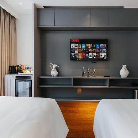 Sword Lake Hotel Hanoi Bagian luar foto