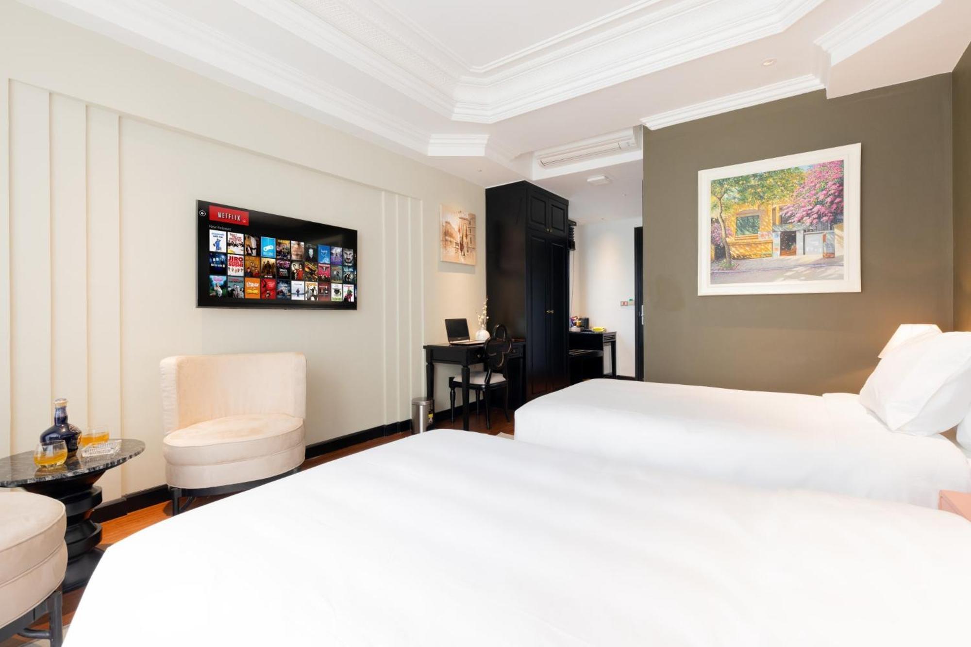 Sword Lake Hotel Hanoi Bagian luar foto