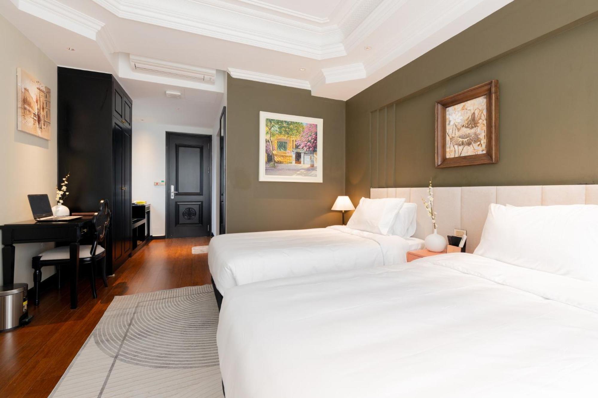 Sword Lake Hotel Hanoi Bagian luar foto