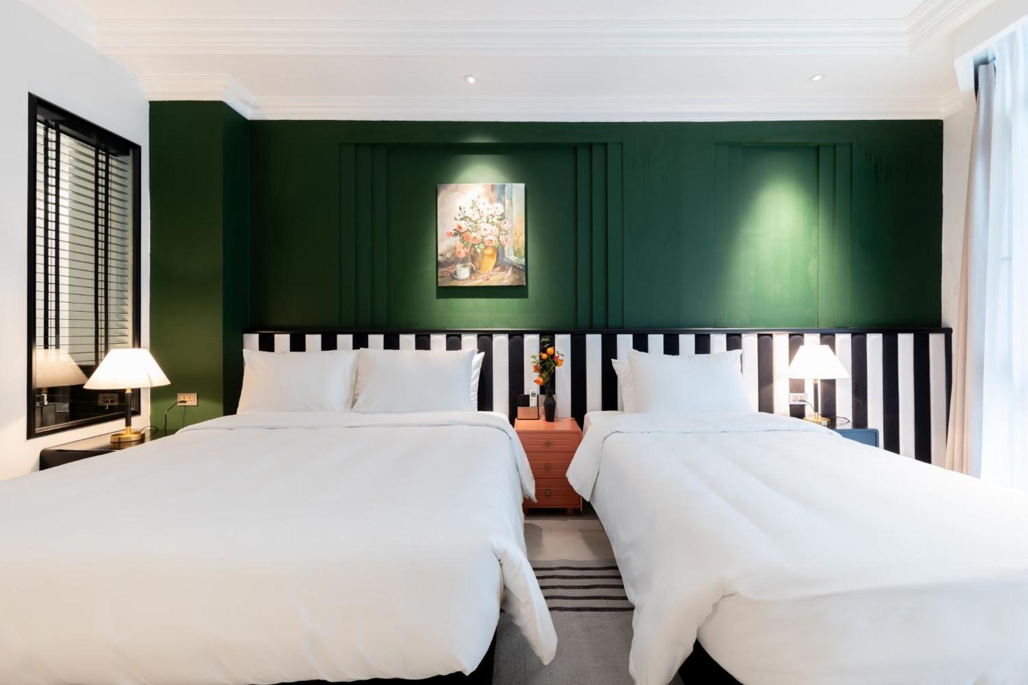 Sword Lake Hotel Hanoi Bagian luar foto
