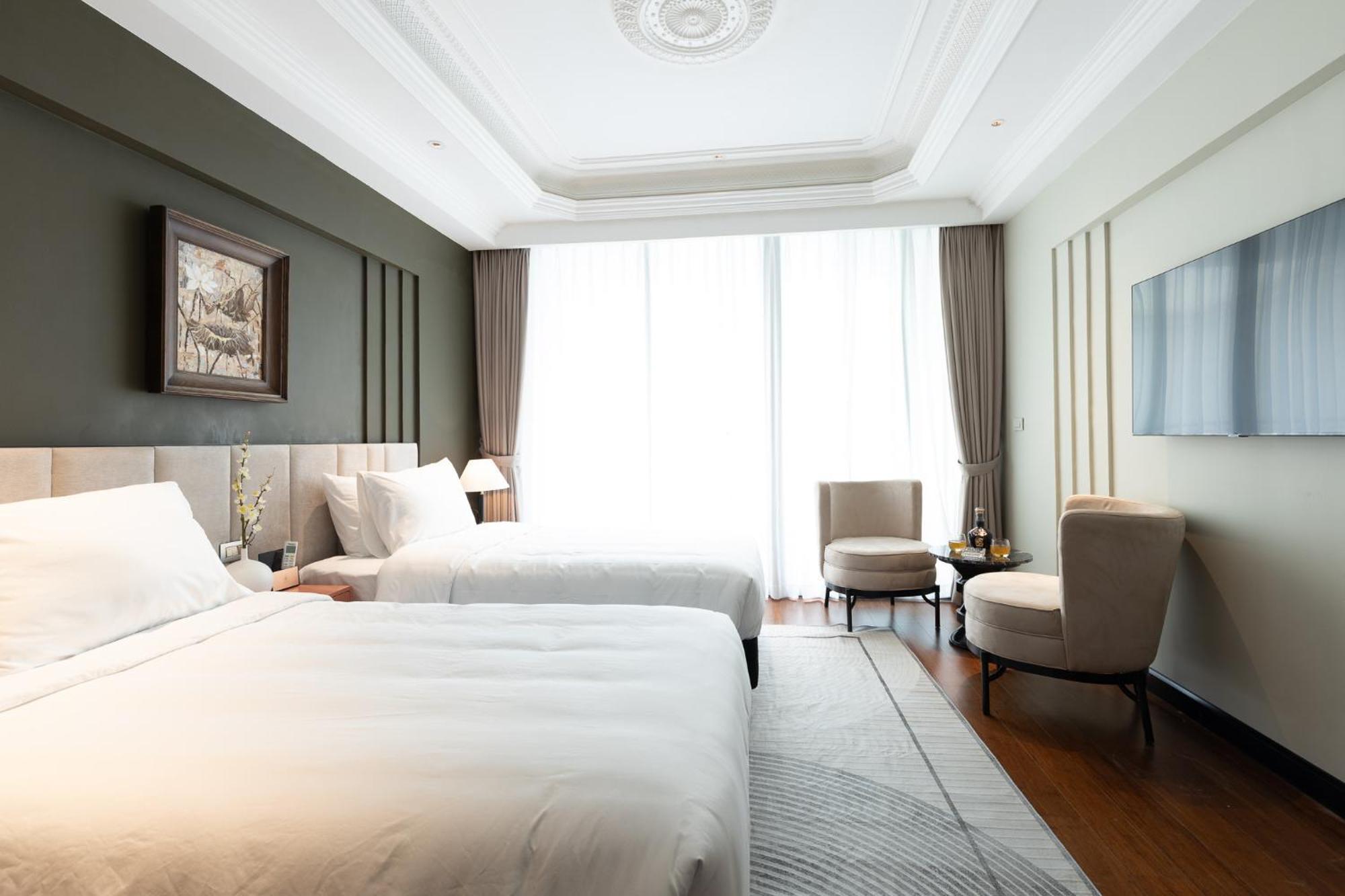 Sword Lake Hotel Hanoi Bagian luar foto