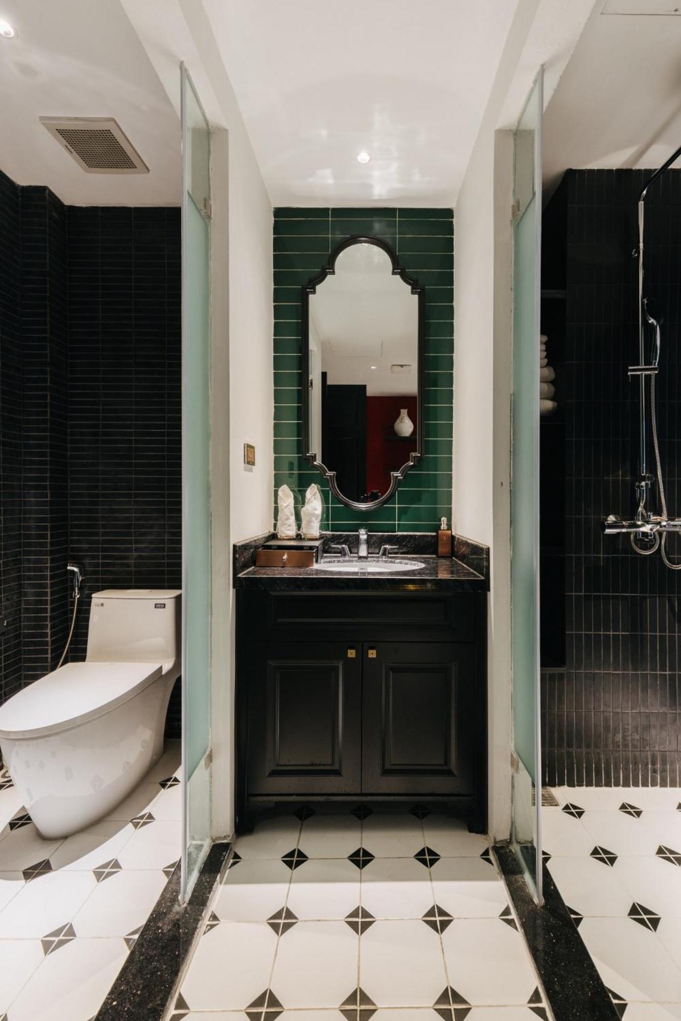 Sword Lake Hotel Hanoi Bagian luar foto