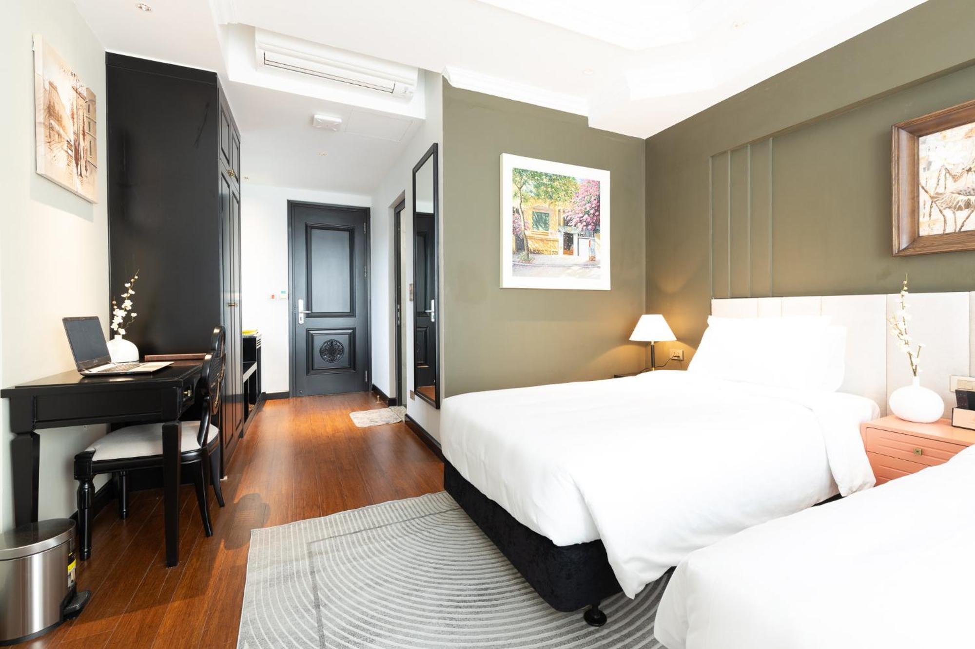 Sword Lake Hotel Hanoi Bagian luar foto