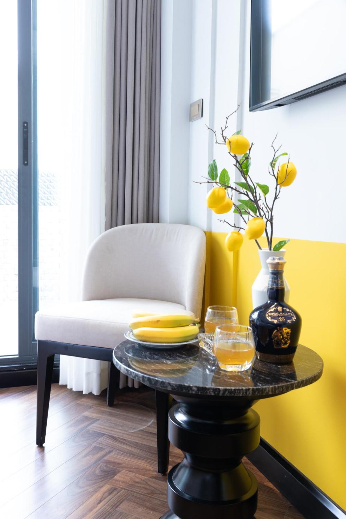 Sword Lake Hotel Hanoi Bagian luar foto