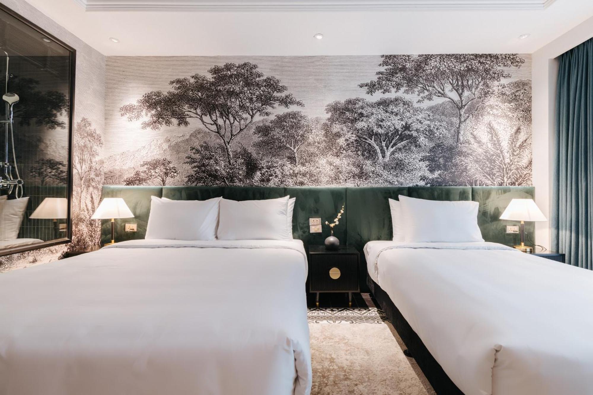 Sword Lake Hotel Hanoi Bagian luar foto
